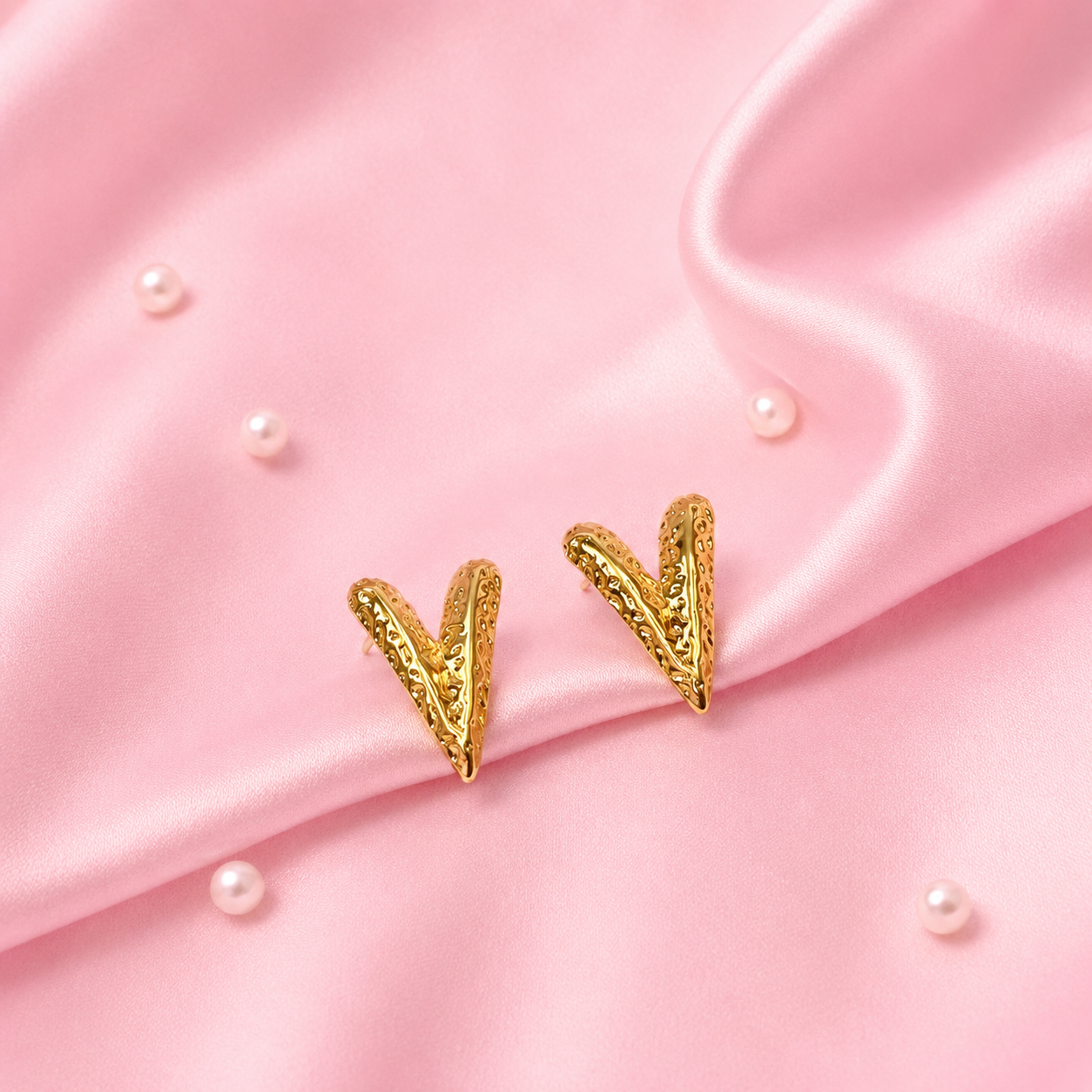 Trustora Golden Whisper Studs