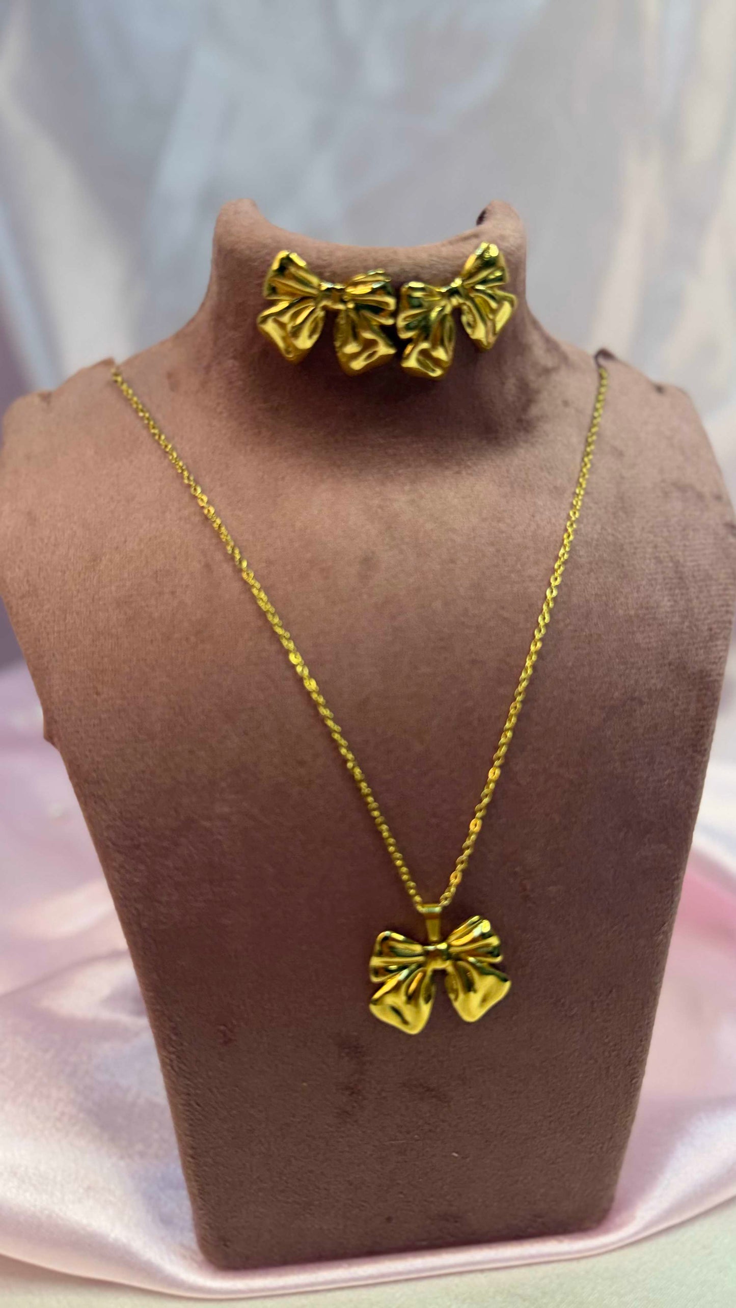 Trustora Golden Flutter Set
