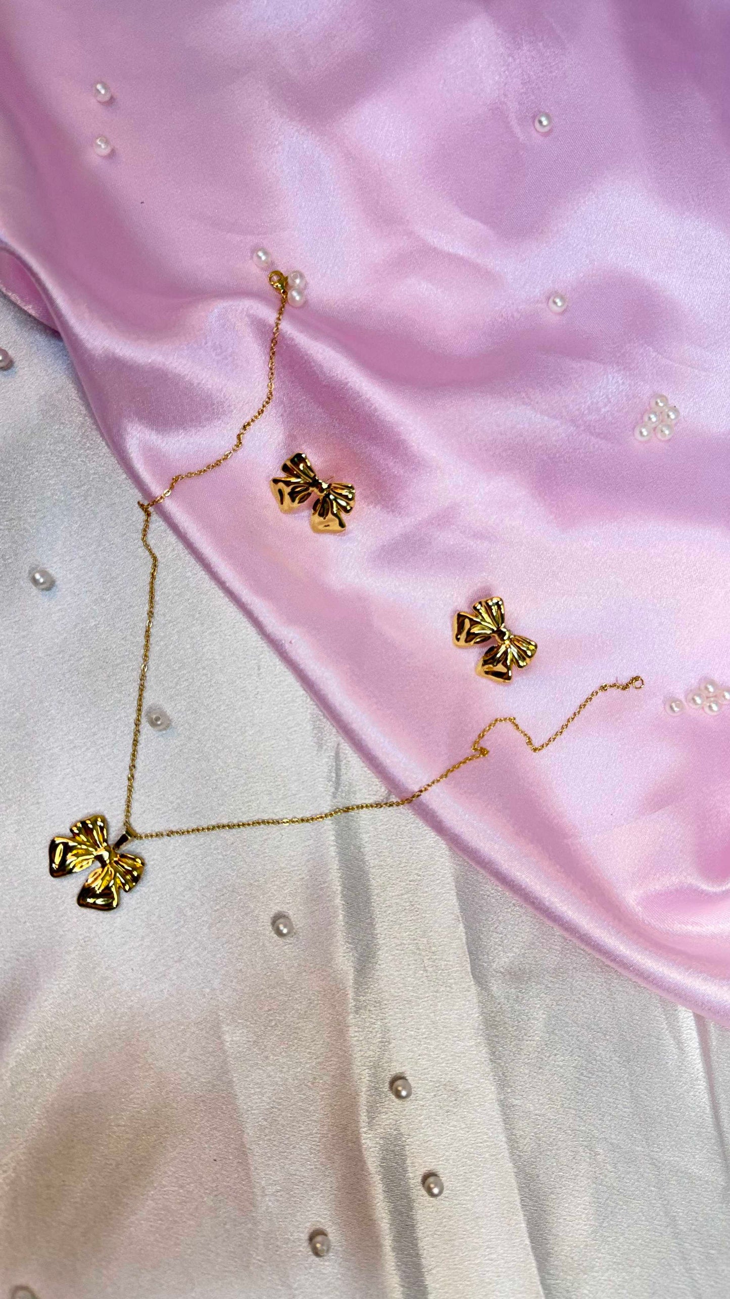Trustora Golden Flutter Set