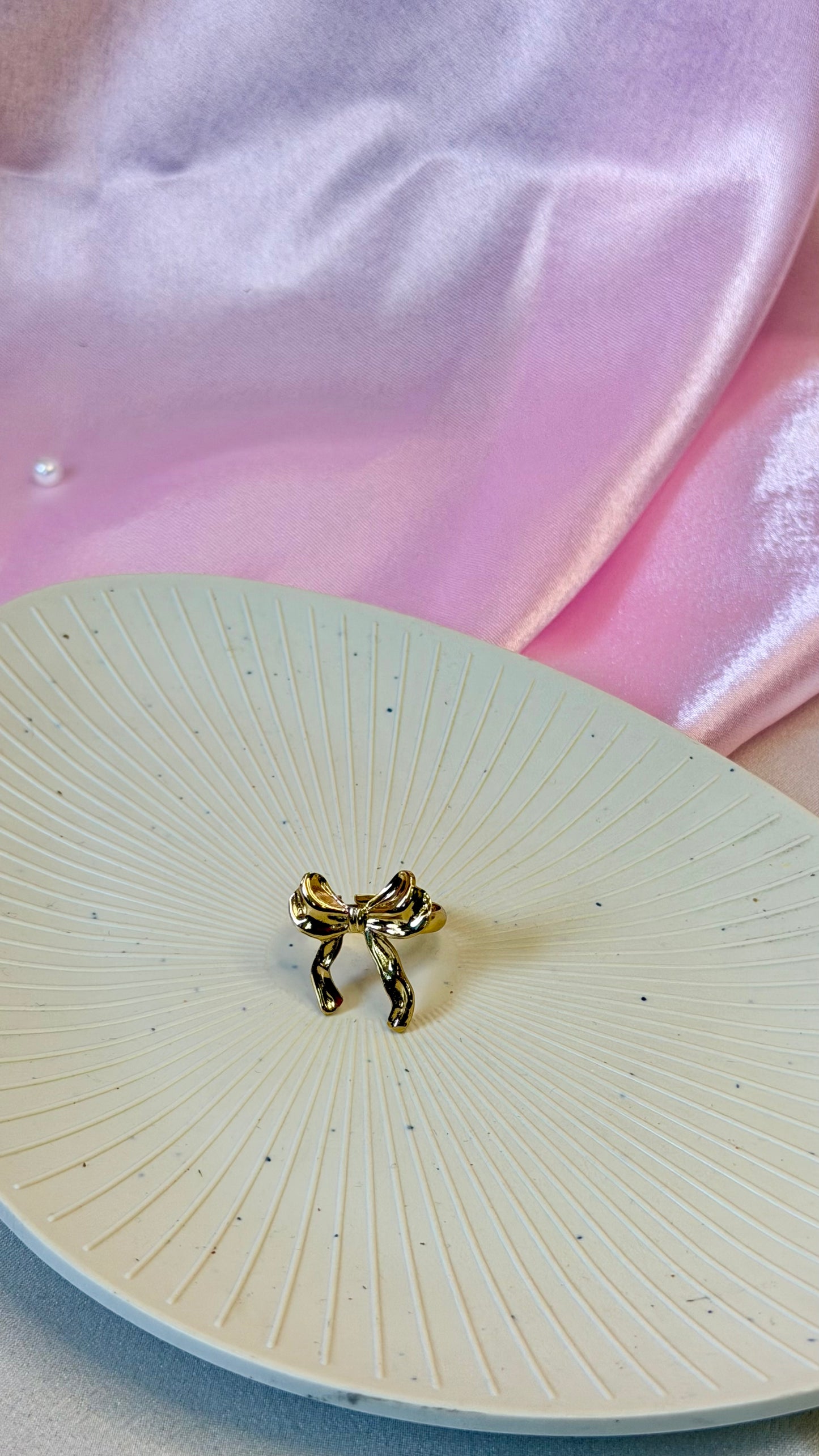 Trustora Royal Vine Ring