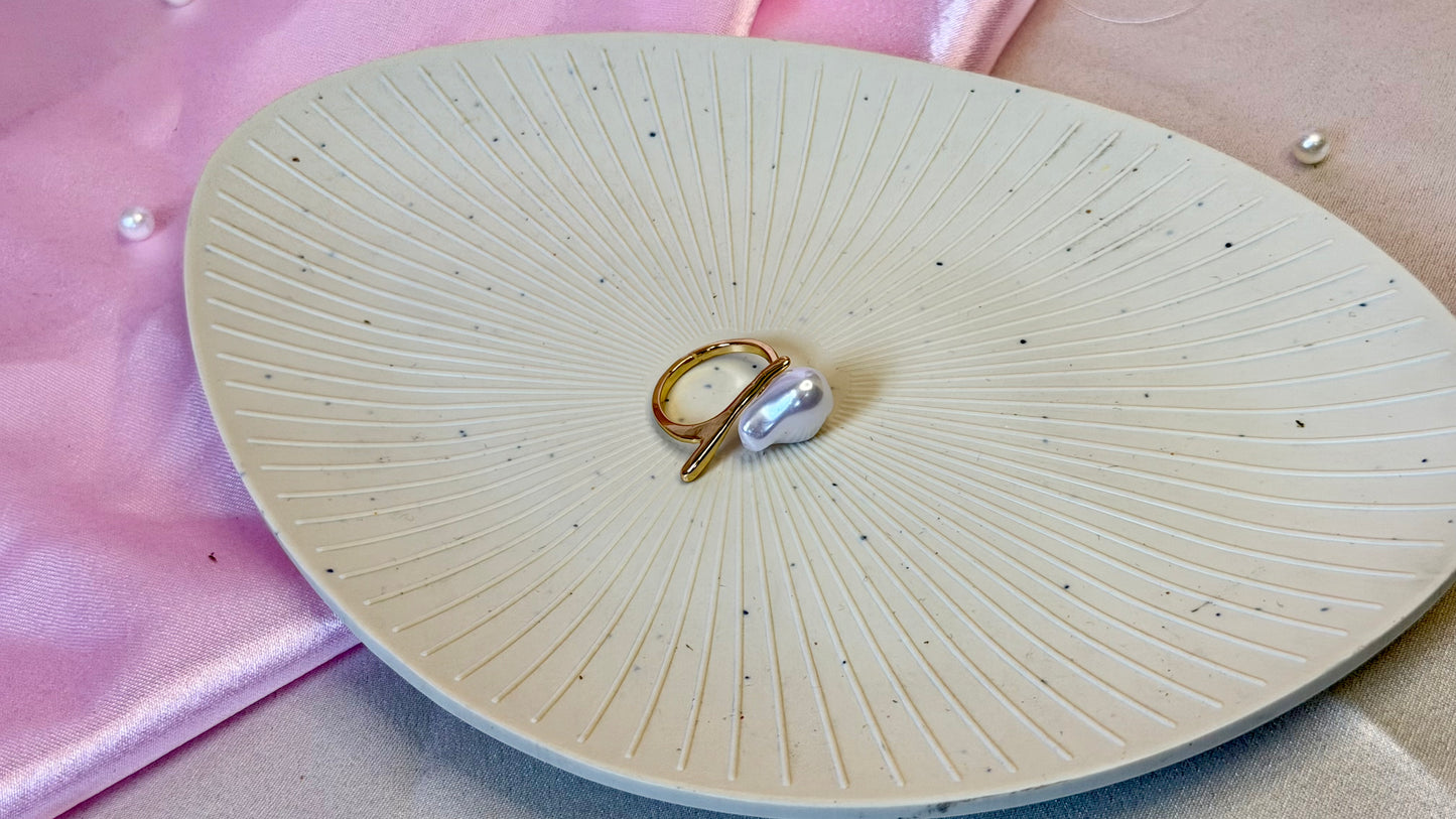 Trustora Moonstone Ring