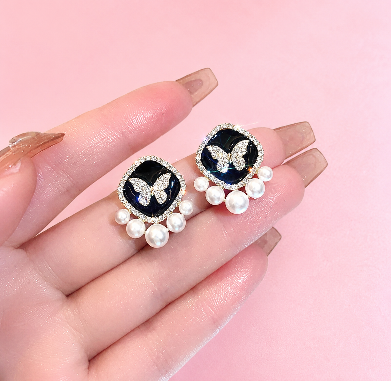 Trustora Midnight Pearl Bloom Earrings