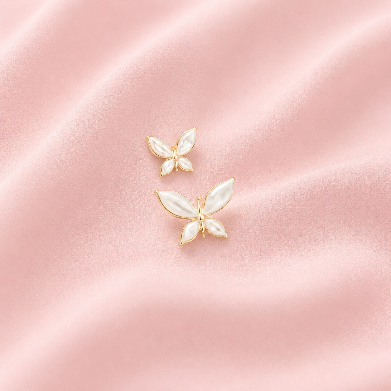 Trustora Pearl Flutter Earrings