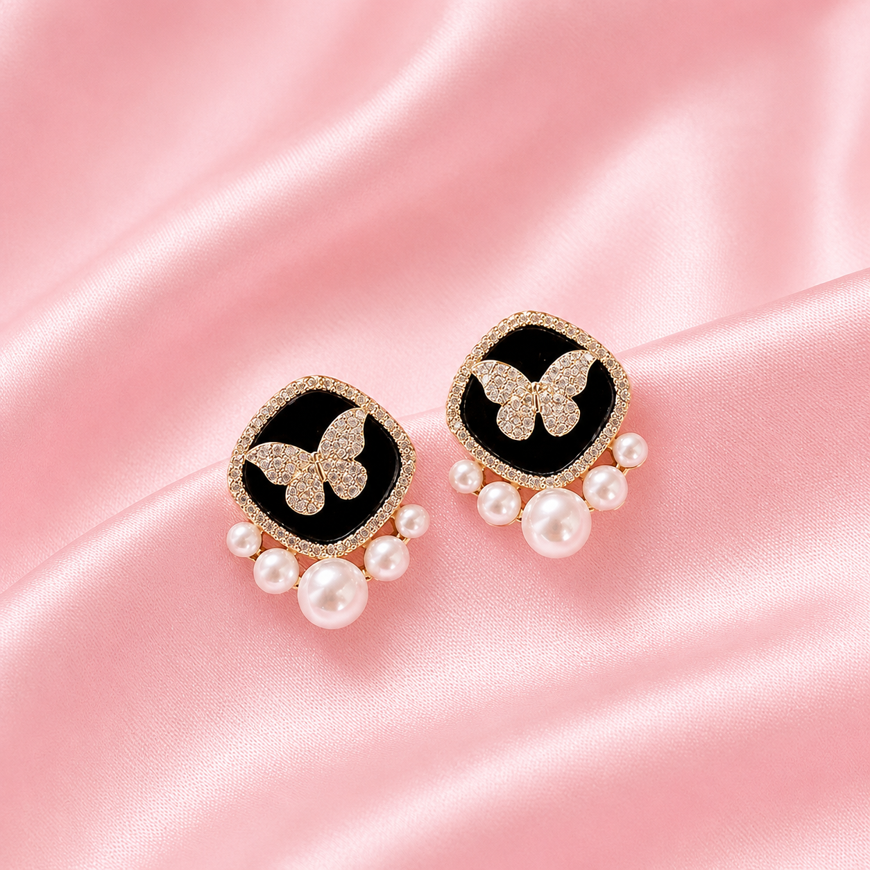 Trustora Midnight Pearl Bloom Earrings